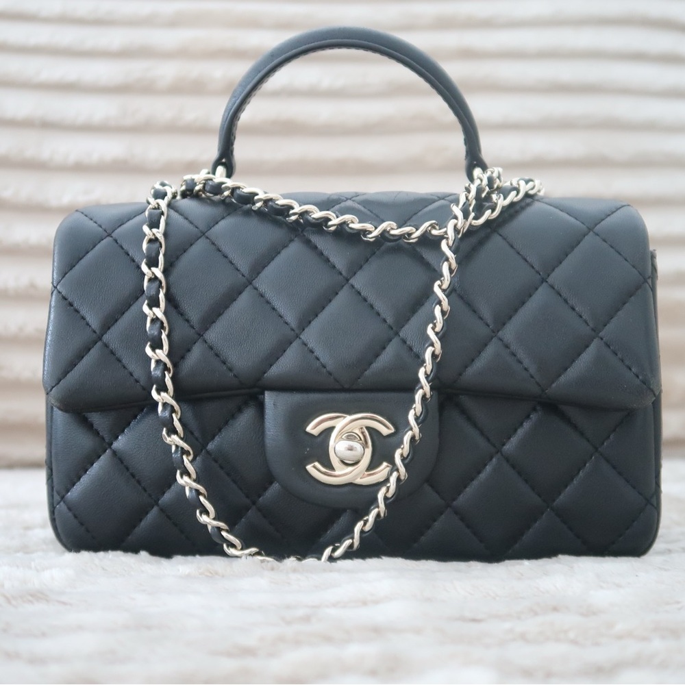 Chanel Black Quilted Handbag with Silver Chain